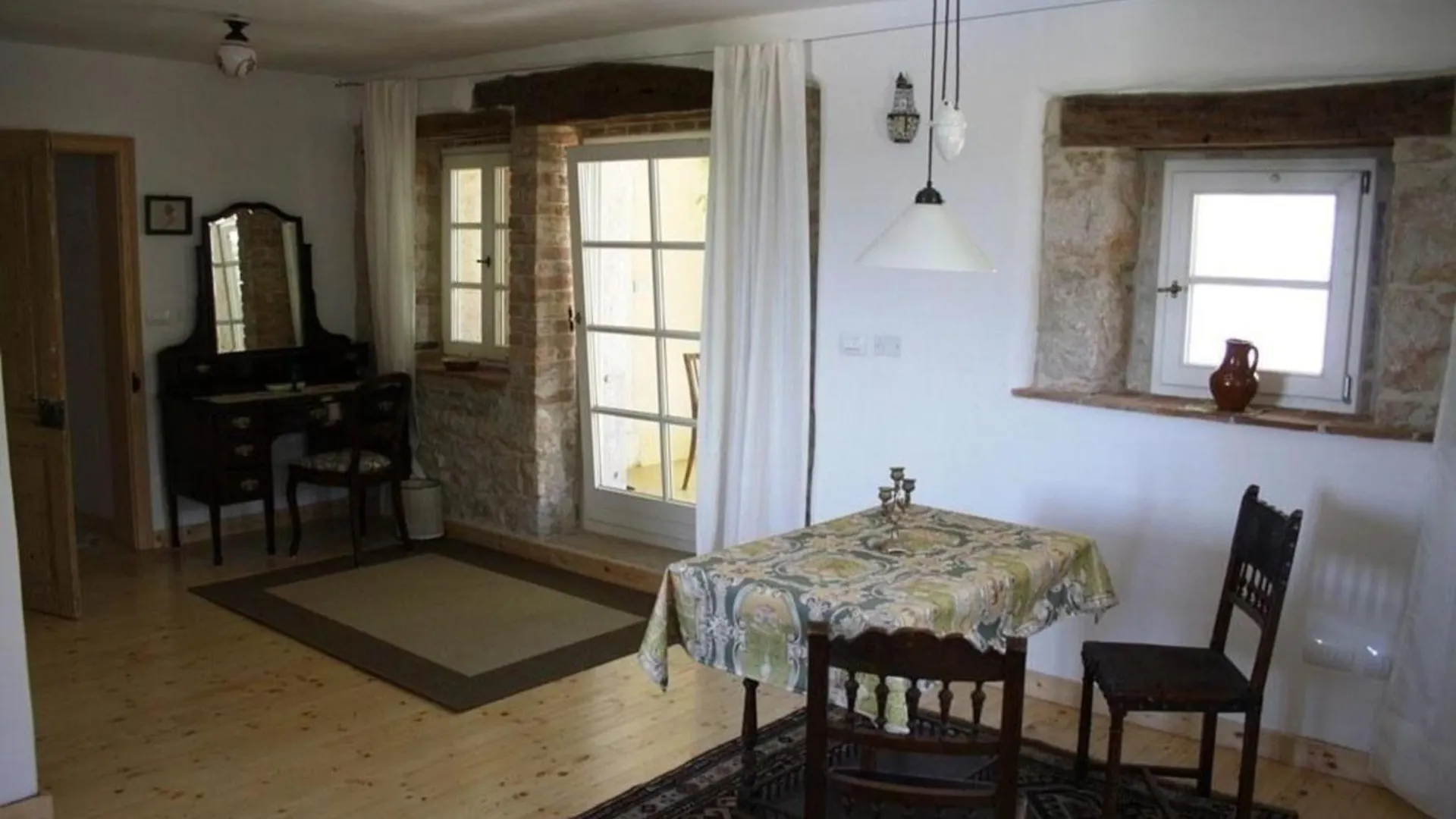 Hébergement de vacances Liebevoll Eingerichtetes Istrisches Steinhaus Mit Grosser Ueberdachter Terrasse In Zentraler Lage Vižinada Croatie